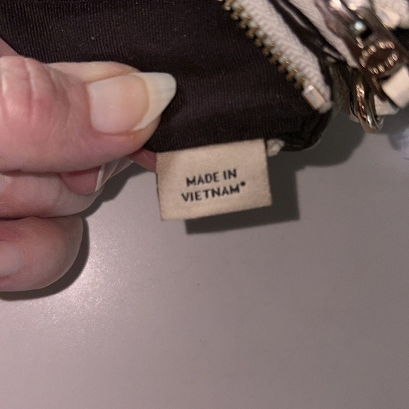 Coach  double zip wristlet  wallet coated canvas  tan/cream, monogram print  GUC - Picture 11 of 12